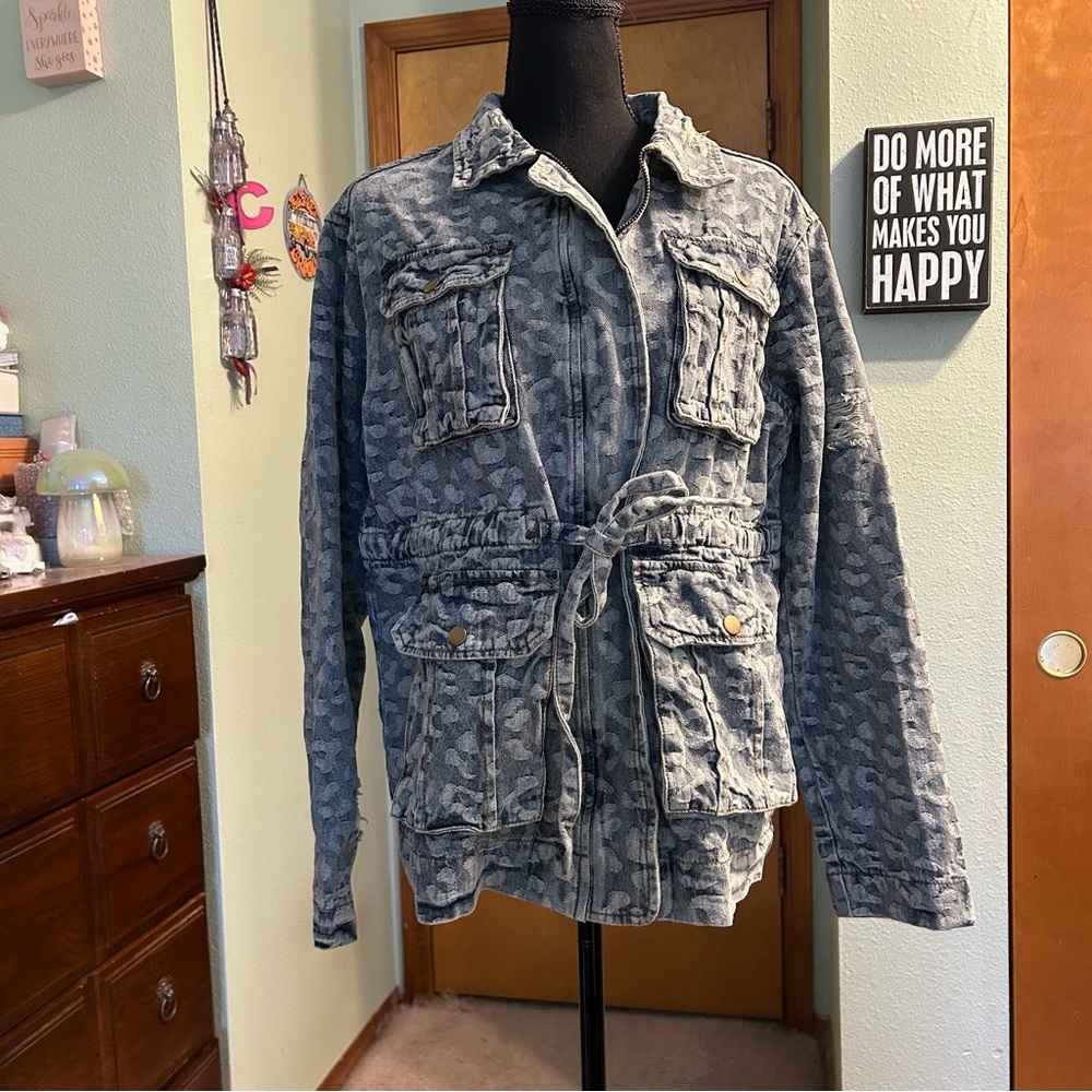 POL blue leopard print denim utility distressed jacket size M streetwear